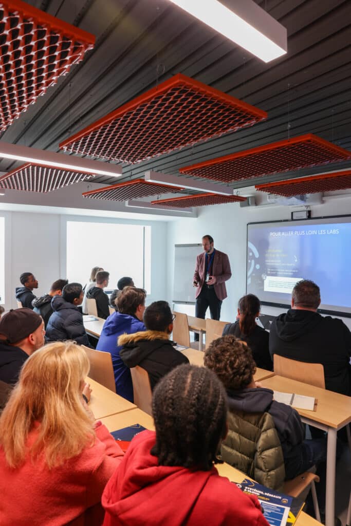 Présentation de nos formations par notre équipe pédagogique de l'école informatique Sup de Vinci Paris La Défense.